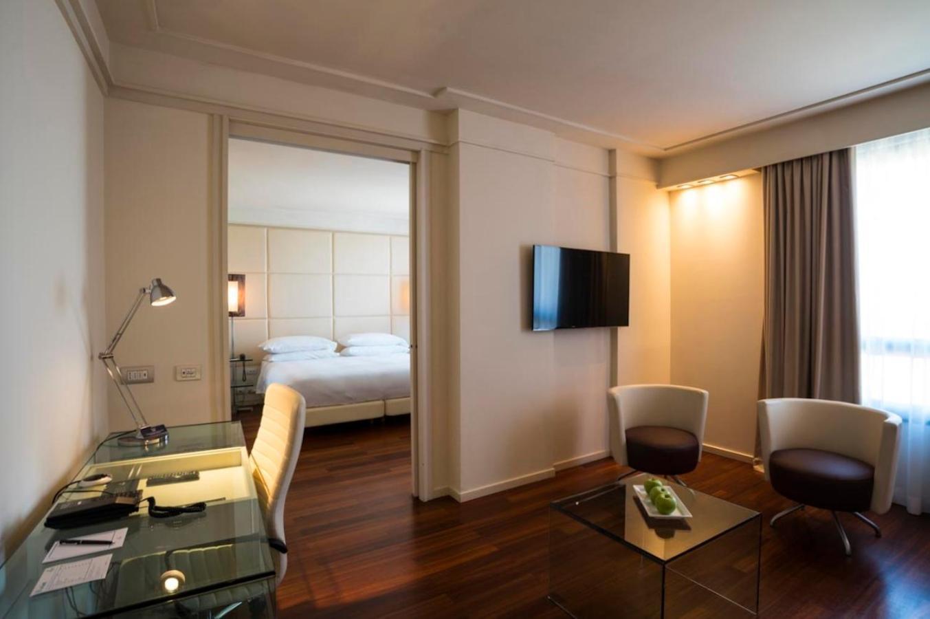 Hilton Florence Metropole Esterno foto